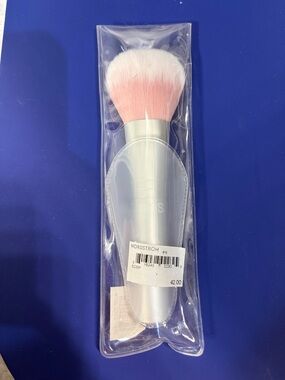 NWT RMS Beauty Skin2Skin Powder Blush Brush 100% Vegan Brush